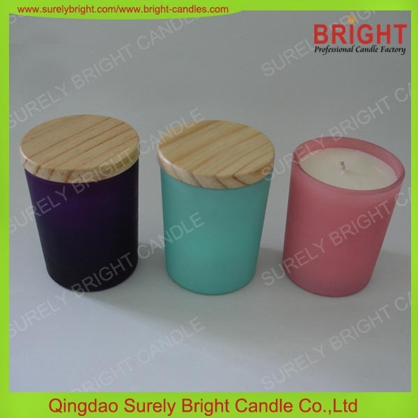 glass candle with wooden top (10).jpg